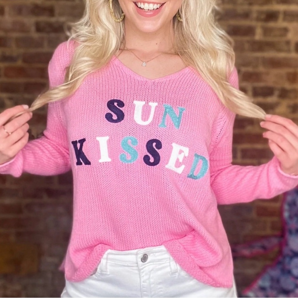 Simply Southern Pink 'Sun Kissed' V-Neck Sweater size L/XL new without tags